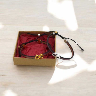 Σετ δερμάτινα βραχιόλια άπειρο | Δωράκια Αγίου Βαλεντίνου | Woodncraft