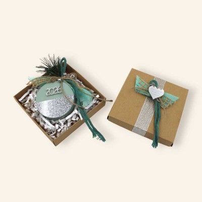 Χειροποίητο Γούρι σε Κουτί - Ξύλο και Πλεξιγκλάς Χειροποίητο Γούρι σε Κουτί - Ξύλο και Πλεξιγκλάς