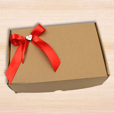 Gift Box - Ρομαντικό Σετ Δώρου με Σκίτσο Ζευγαριού