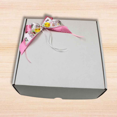 Gift Box “Το Πρώτο μου Πάσχα” με Λαμπάδα & Λούτρινο Λαγουδάκι