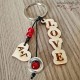 Ξύλινο μπρελόκ - Love